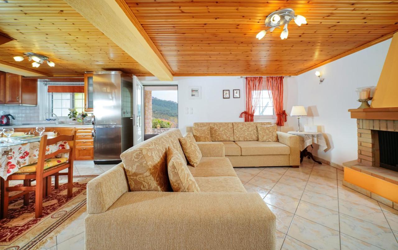Villa Nicole Theologos  Exterior photo